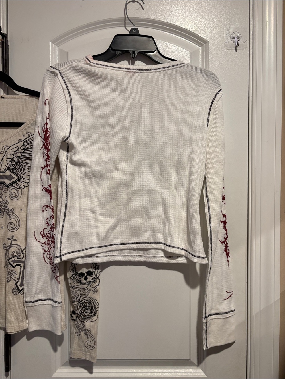 2 Cross, Skull, Roses Tops 🥀 - Picture 4 of 5